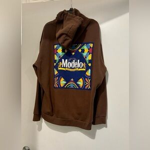 Brown modelo hoodie